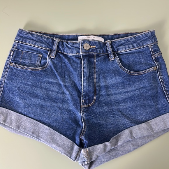Zara Cuff Hem Denim Shorts - Picture 1 of 8